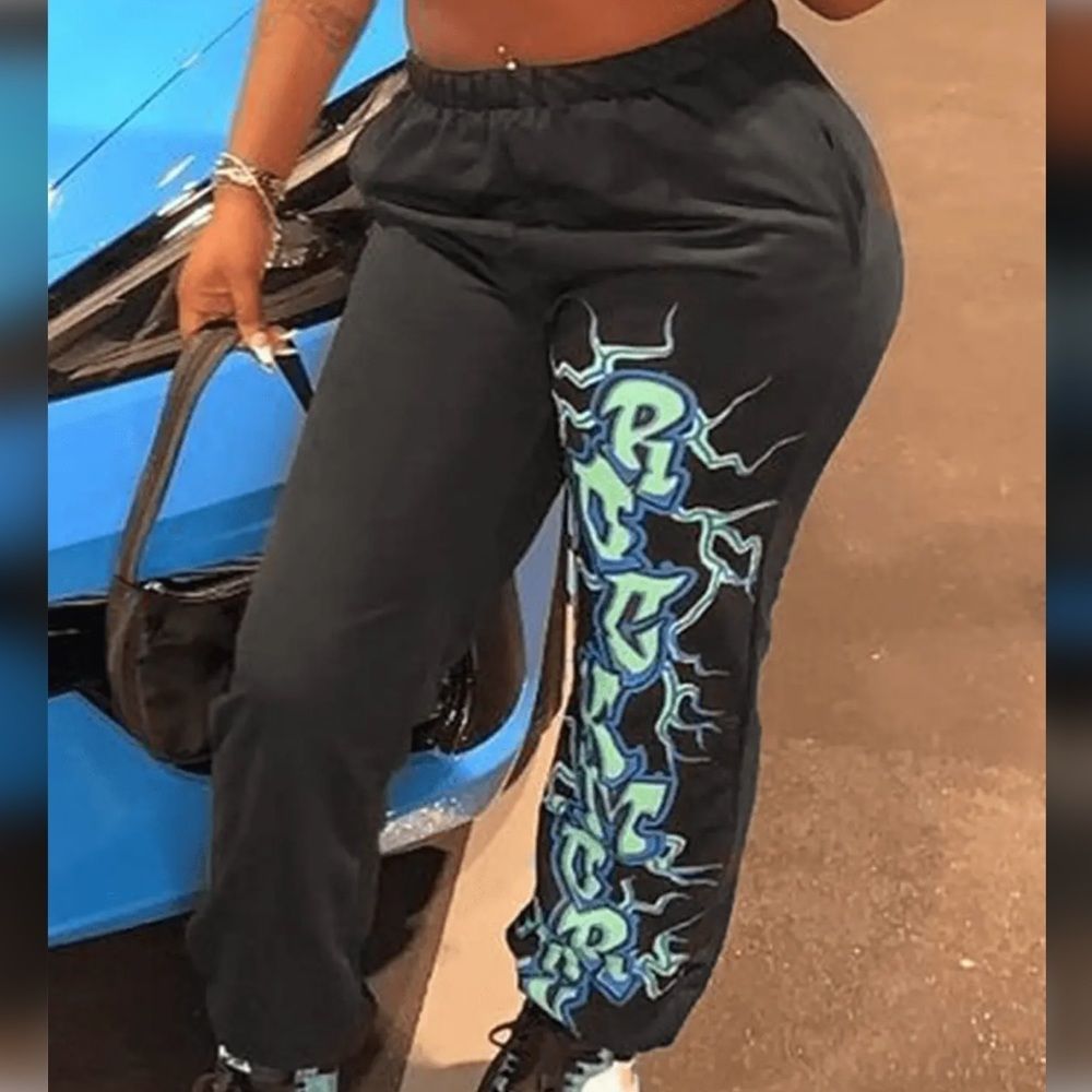 BLUSH MARK - Mid Waist Graphic Print Lace Up Sweatpants - Black